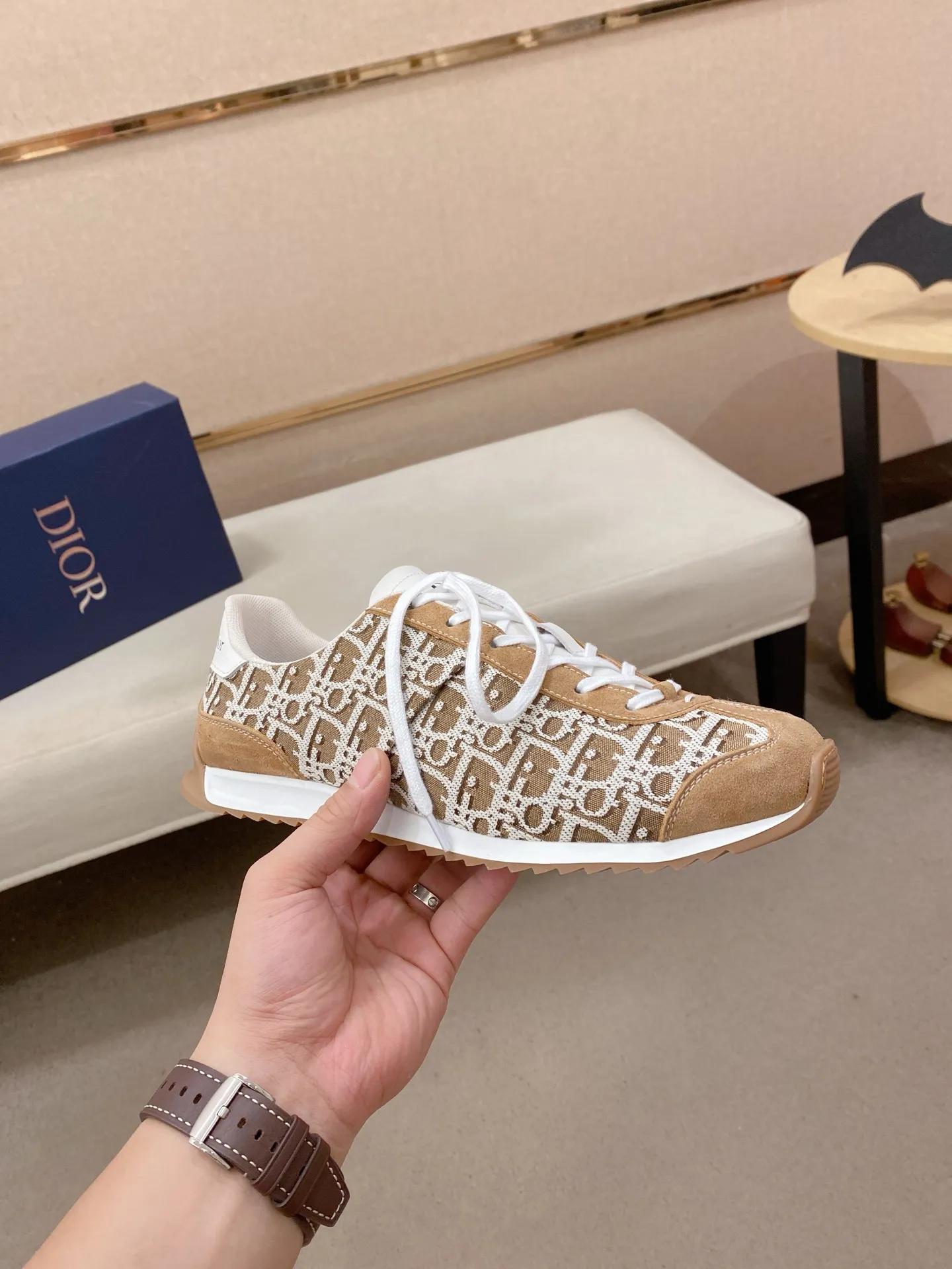 Men's shoes💰: 440💰Couple style💏 [Dior·Dior] New casual sports style men's shoes, new spring and summer design, perfect workmanship, lace-up lazy style to create wardrobe quality, upper: imported first-layer cowhide, mesh breathable lining soft and comfortable, ultra-light TPU wear-resistant outsole, simple, versatile fashion men's shoes, excellent color code number 35--44. (45,46 customized items are not returnable or exchangeable)